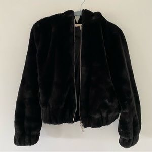 Michael Kors women’s black faux fur jacket size M